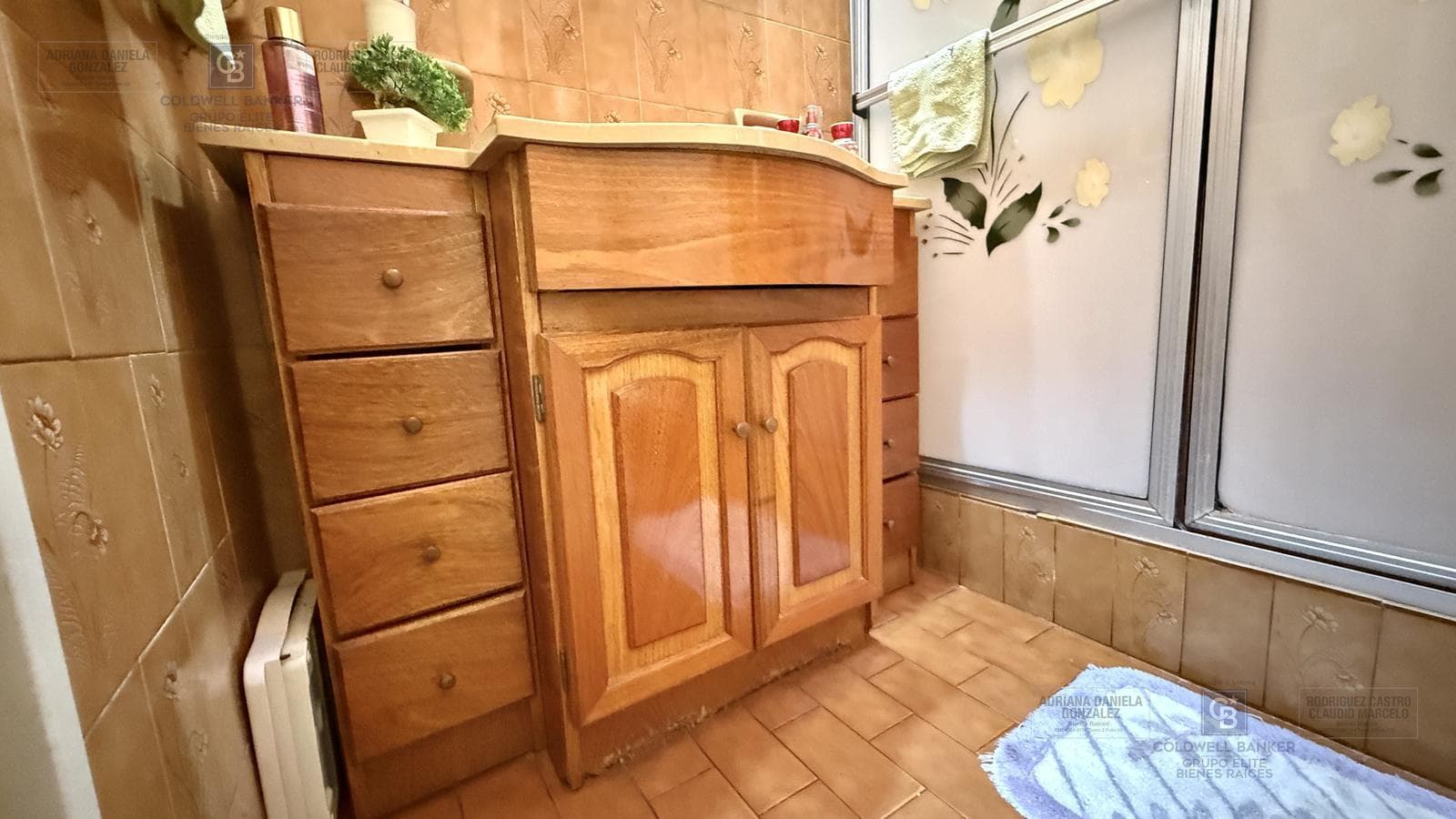 Venta casa 4 ambientes mas departamento cochera terraza Apto credito Merlo