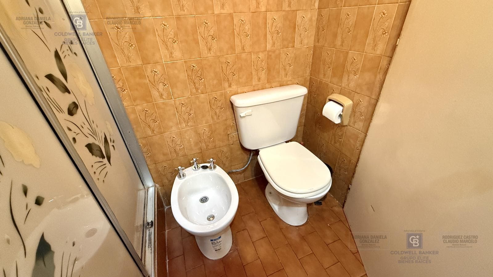 Venta casa 4 ambientes mas departamento cochera terraza Apto credito Merlo