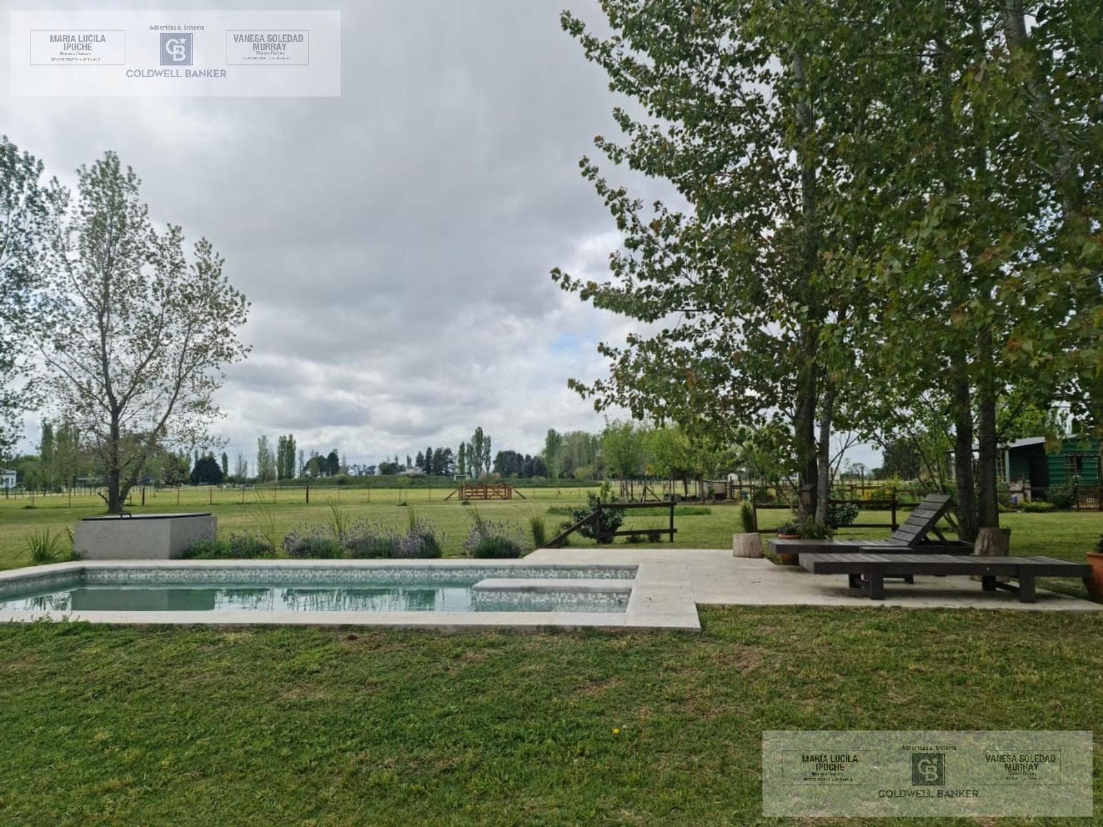Venta casa chacra 4 ambientes Barrio La Catalina Carlos Keen Lujan