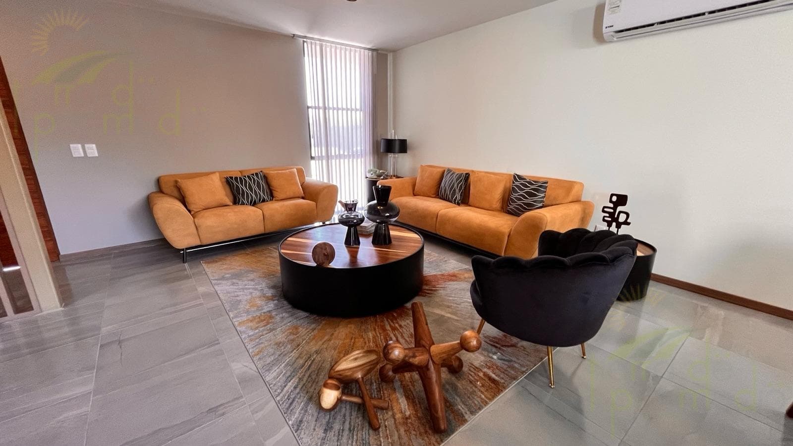 Spacious House for Sale in Zibata, Querétaro