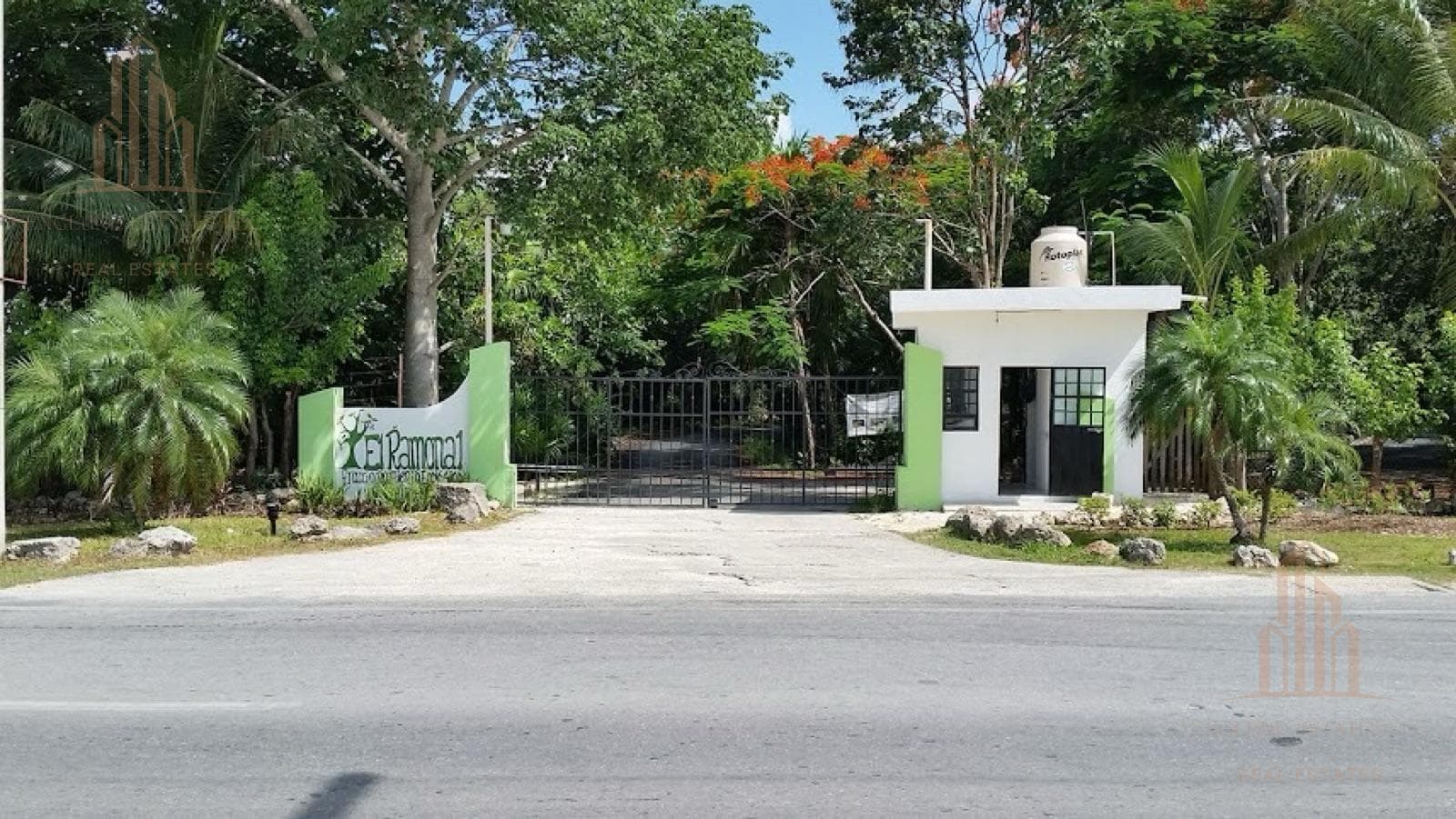 Land - Cancún