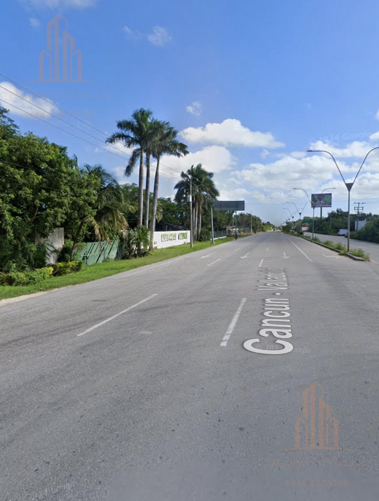 Land - Cancún