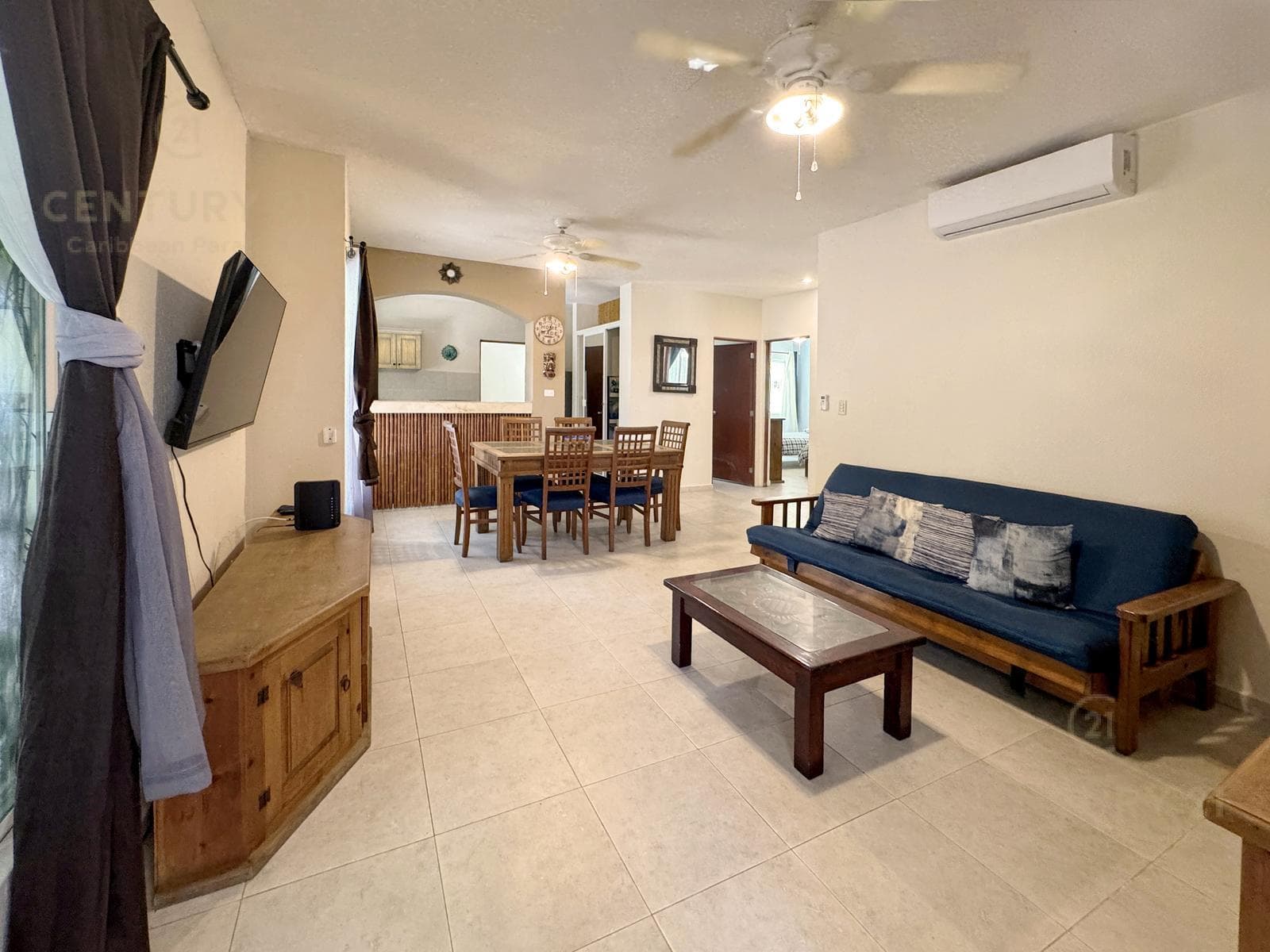 For Sale: Ground-Floor, 2-Bedroom Condo in Central Playa del Carmen P4363