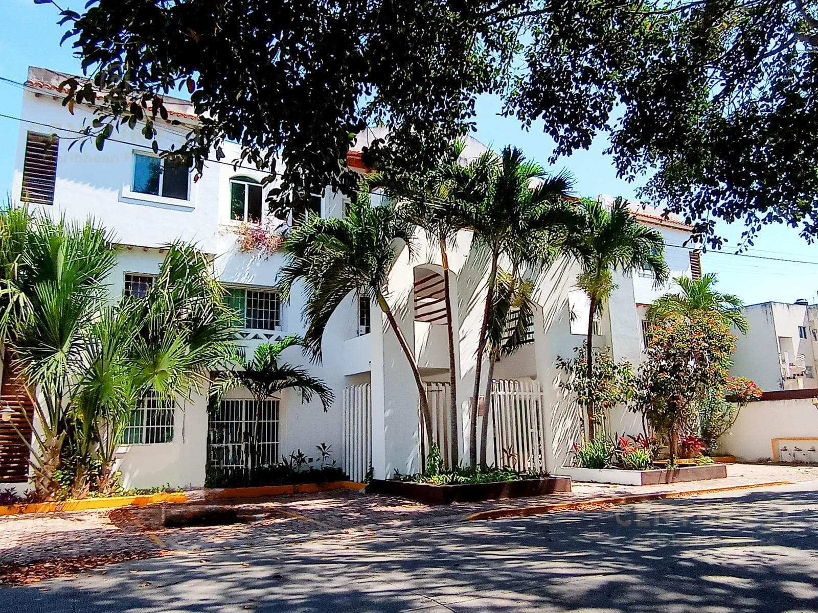 En Venta Condo PB 2 Rec Céntrico en Playa del Carmen P4363