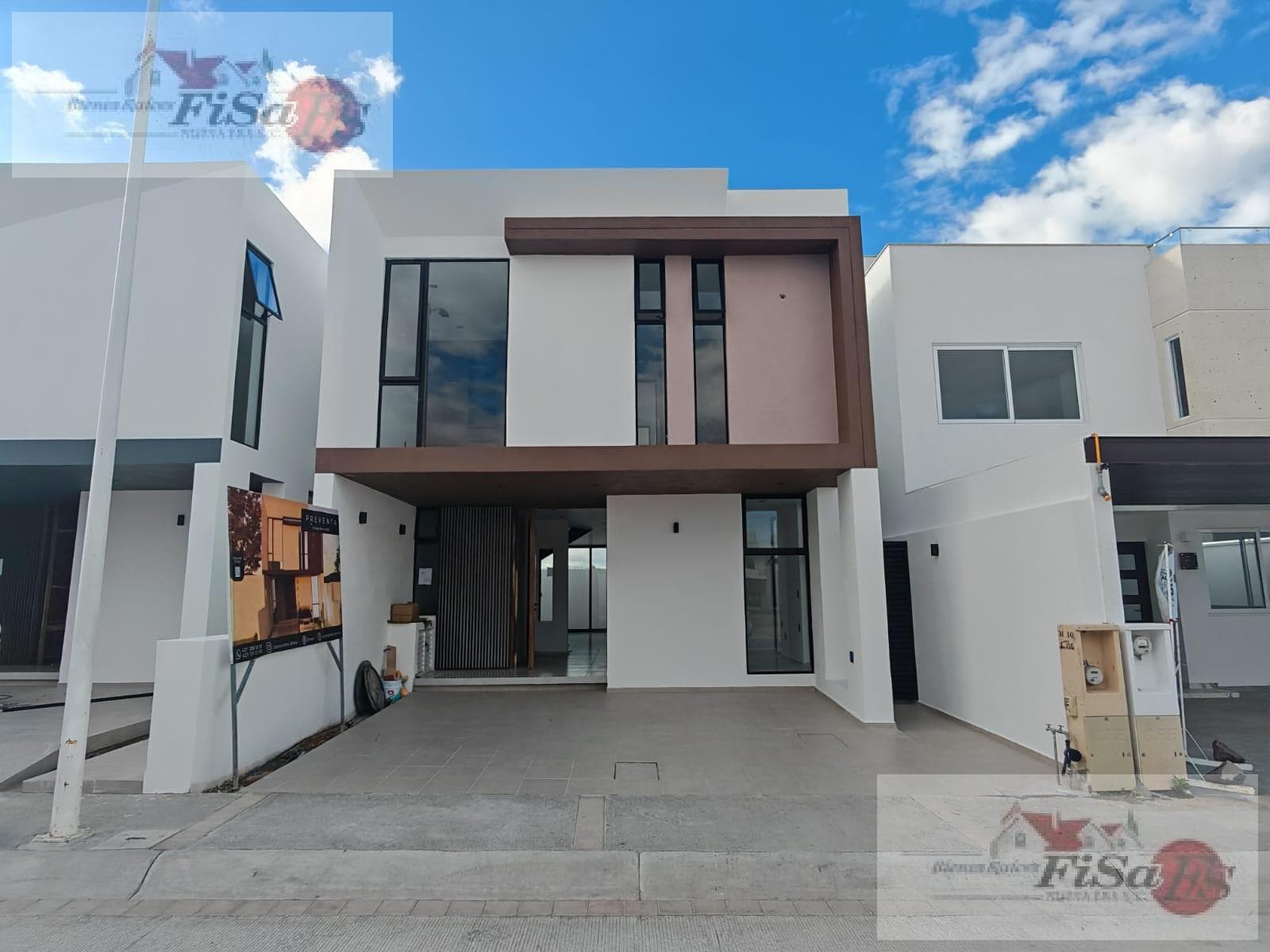 HOUSE FOR SALE SANTUARIA
