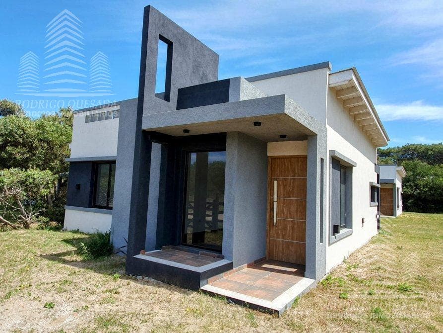 |BEACHFRONT HOME| |NUEVA ATLANTIS|