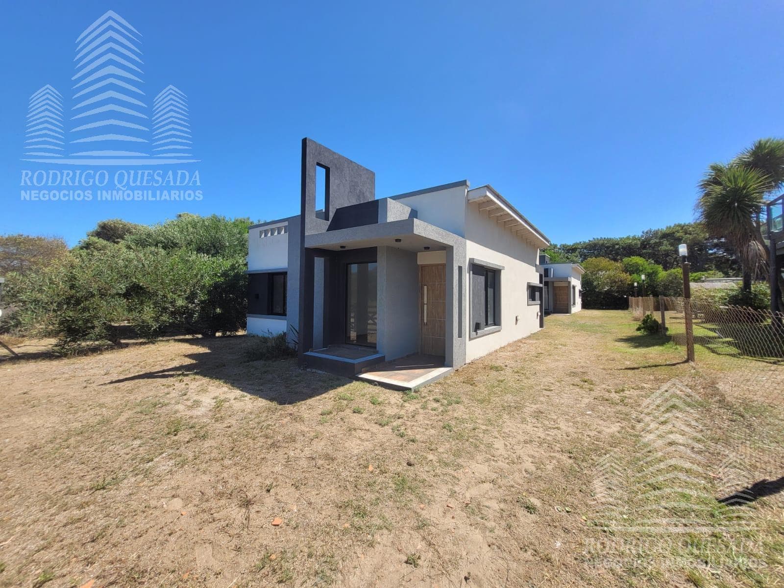 |BEACHFRONT HOME| |NUEVA ATLANTIS|