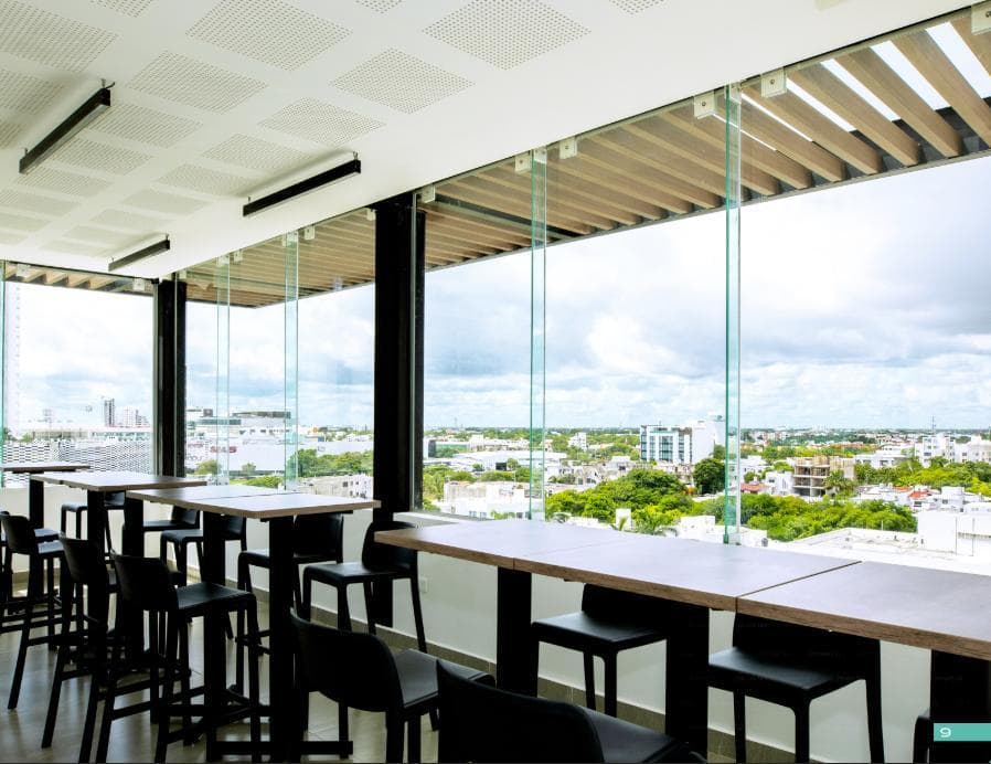 Office on Av. Bonampak, 8th floor, with views and amenities