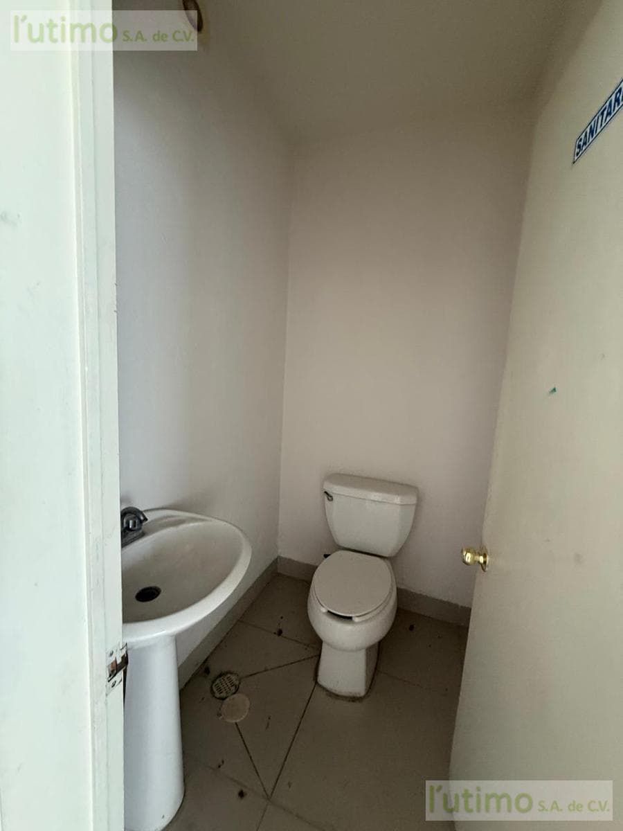 OFFICE FOR RENT IN LAS PALMAS, CUERNAVACA