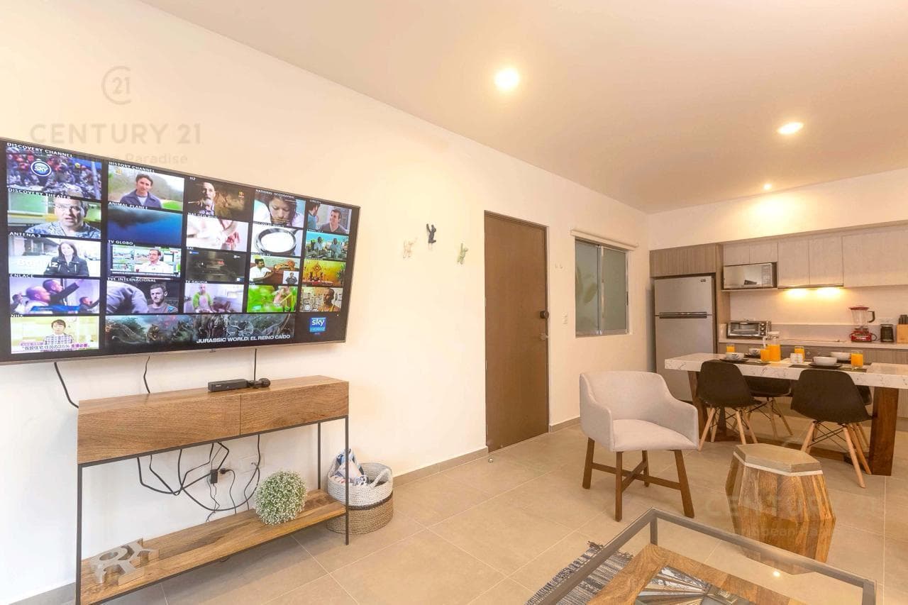Inversión Perfecta: Hermoso Departamento Amueblado en el Corazón de Playa del Carmen P4366