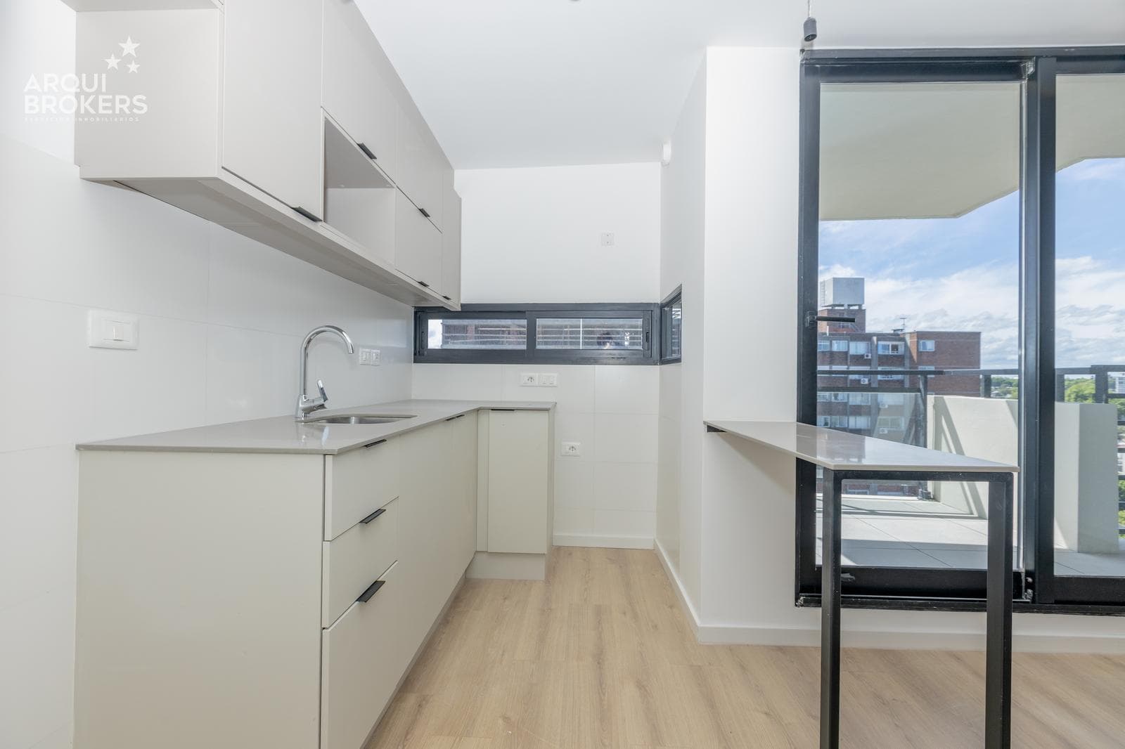Two-bedroom apartment for sale in Parque Batlle -201