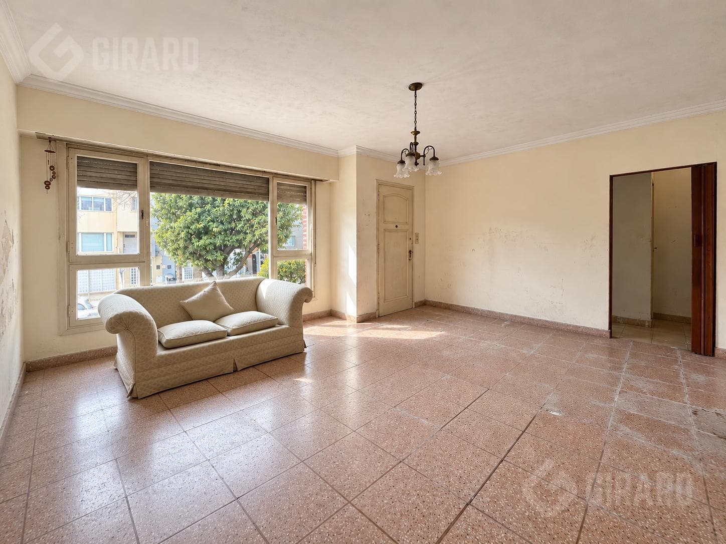4-room townhouse for sale in the Chauvin neighborhood, in need of renovation