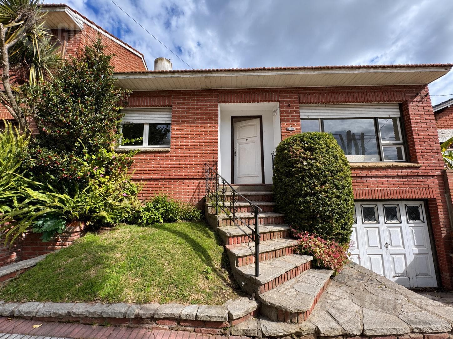 4-room townhouse for sale in the Chauvin neighborhood, in need of renovation