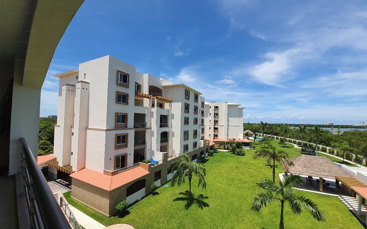 2-bedroom apartment for 4 million pesos in the hotel zone