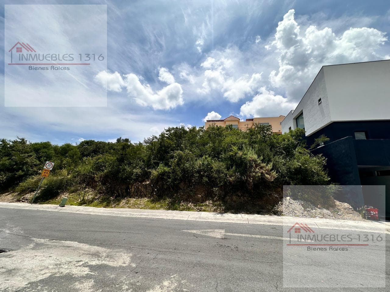 Land for sale in Sierra Alta, 9th Sector