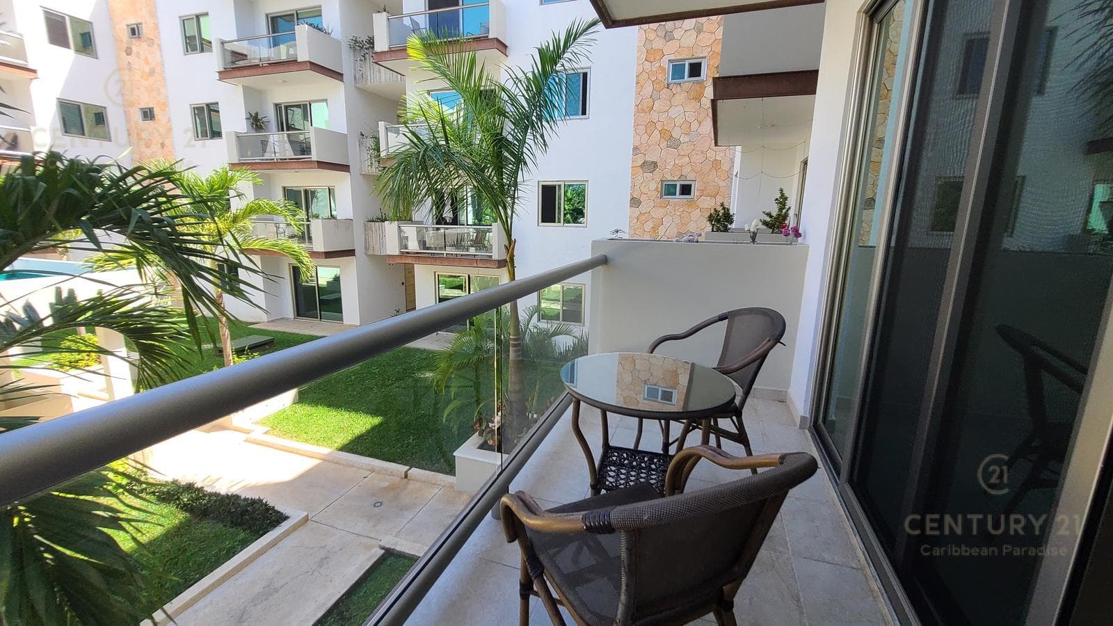 Hermoso departamento amplio en venta en Playa del Carmen Residencial Luxia P4389