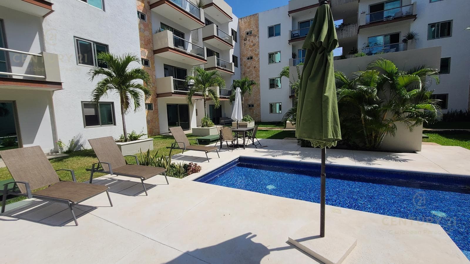 Hermoso departamento amplio en venta en Playa del Carmen Residencial Luxia P4389