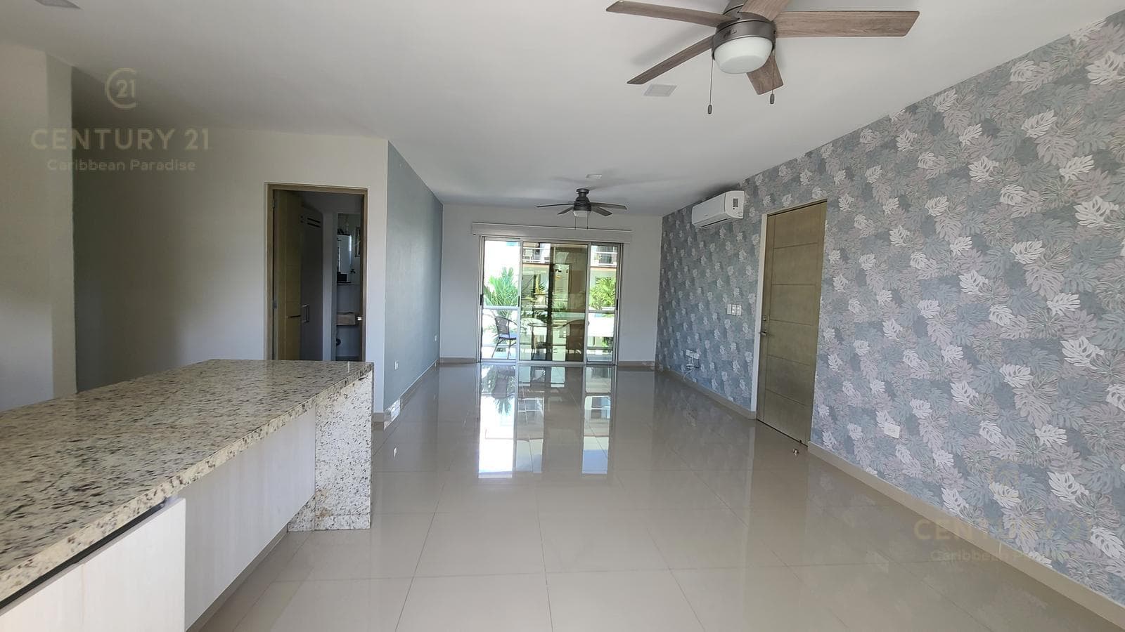 Hermoso departamento amplio en venta en Playa del Carmen Residencial Luxia P4389