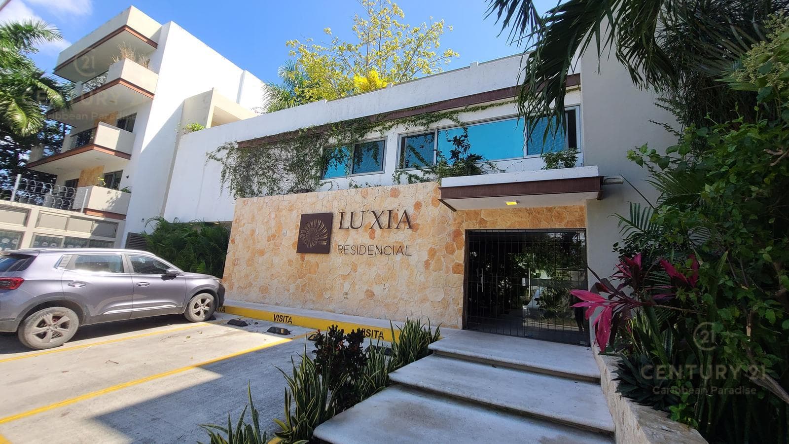 Beautiful, spacious apartment for sale in Playa del Carmen, Residencial Luxia P4389
