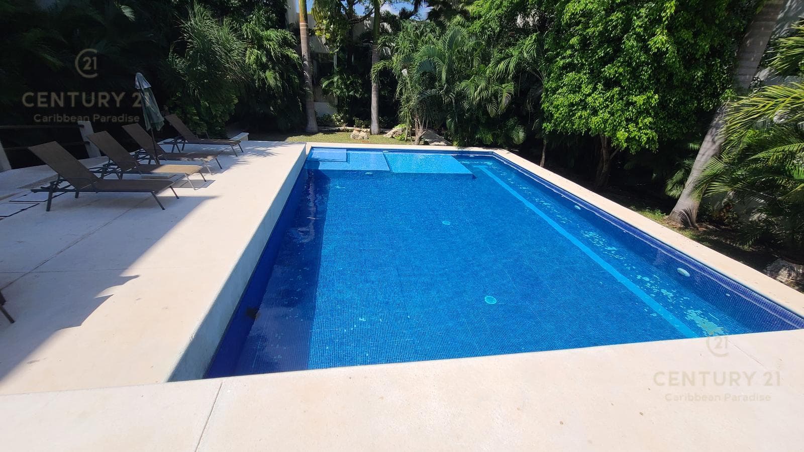 Hermoso departamento amplio en venta en Playa del Carmen Residencial Luxia P4389