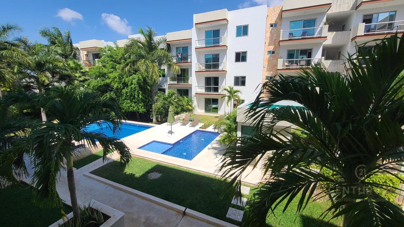 Hermoso departamento amplio en venta en Playa del Carmen Residencial Luxia P4389