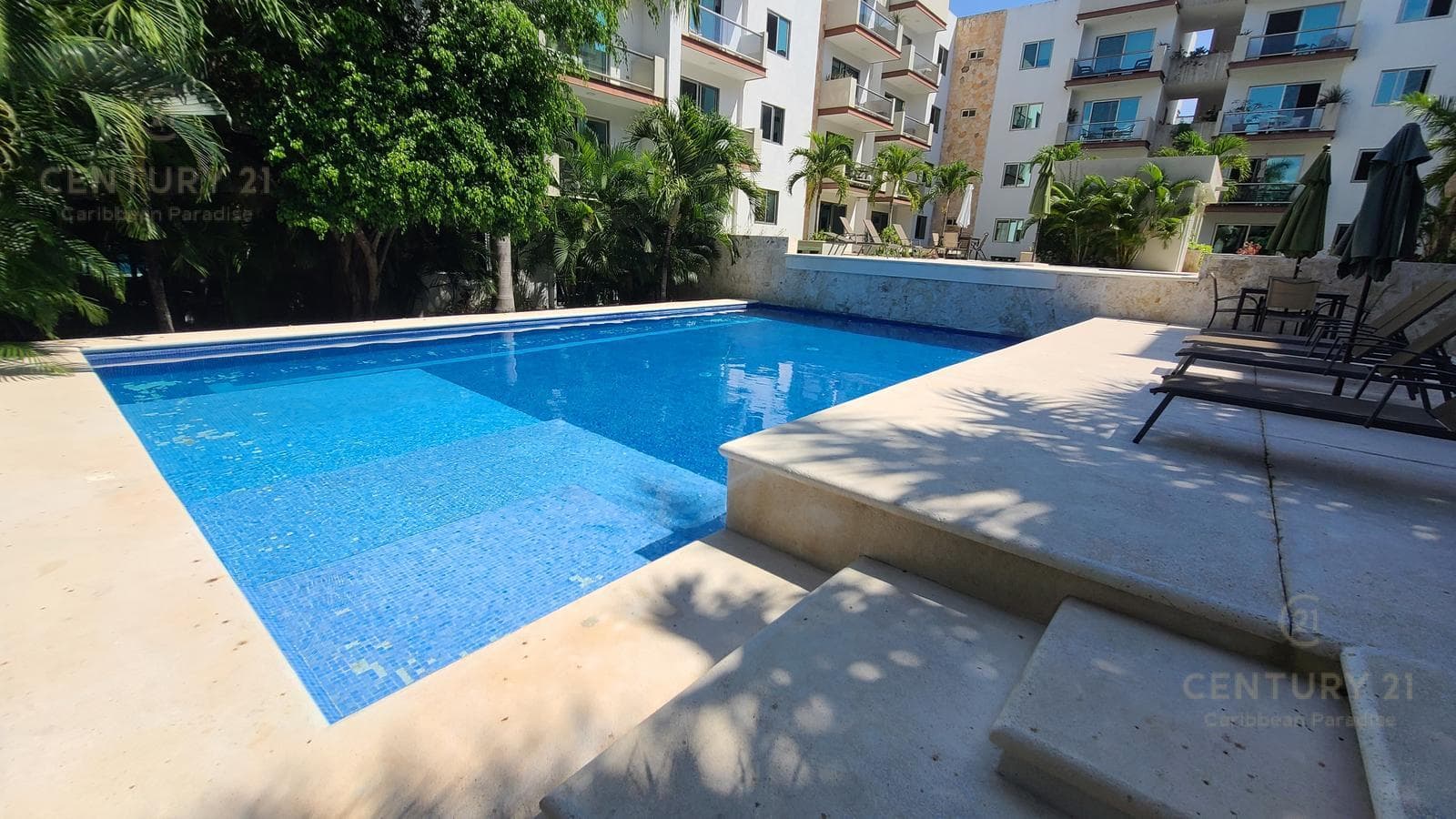 Hermoso departamento amplio en venta en Playa del Carmen Residencial Luxia P4389