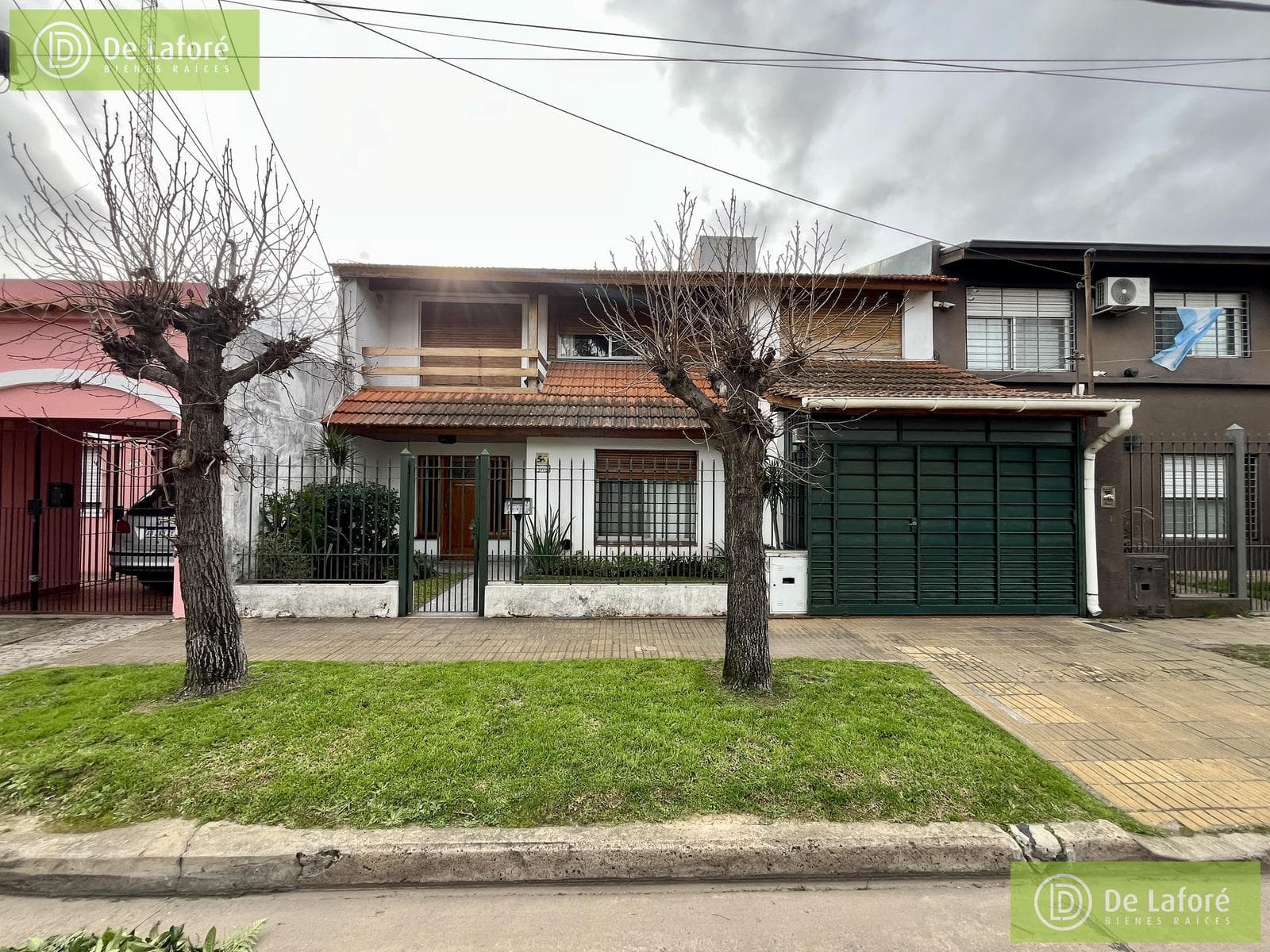 For Sale - 5-Bedroom Chalet-Style House in Beccar with Garden, BBQ, and Pool