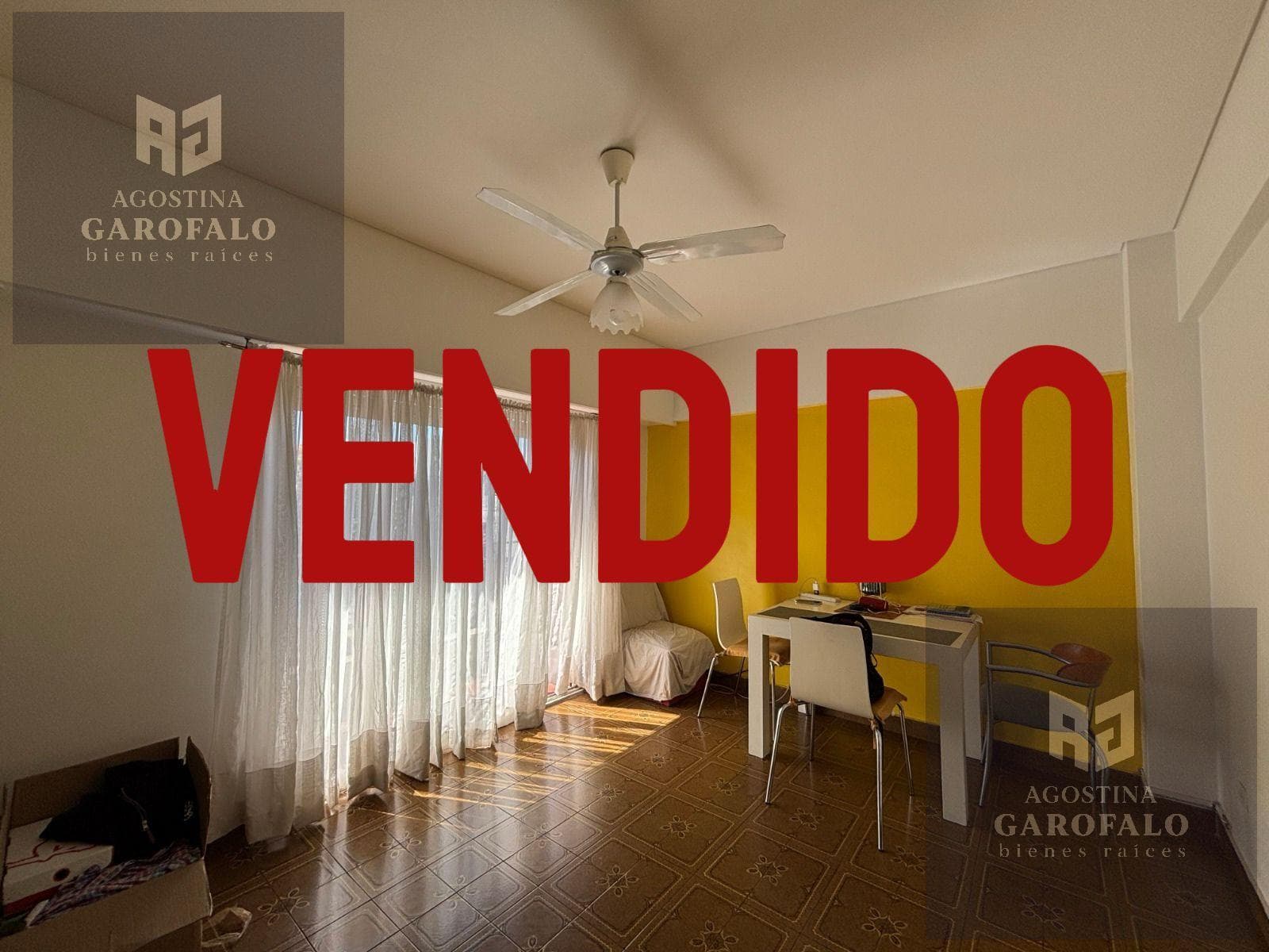 2-room apartment for sale in Balvanera, with a front-facing balcony, bright