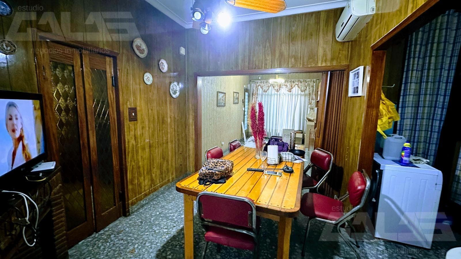 5-bedroom villa in an excellent location with plenty of open space