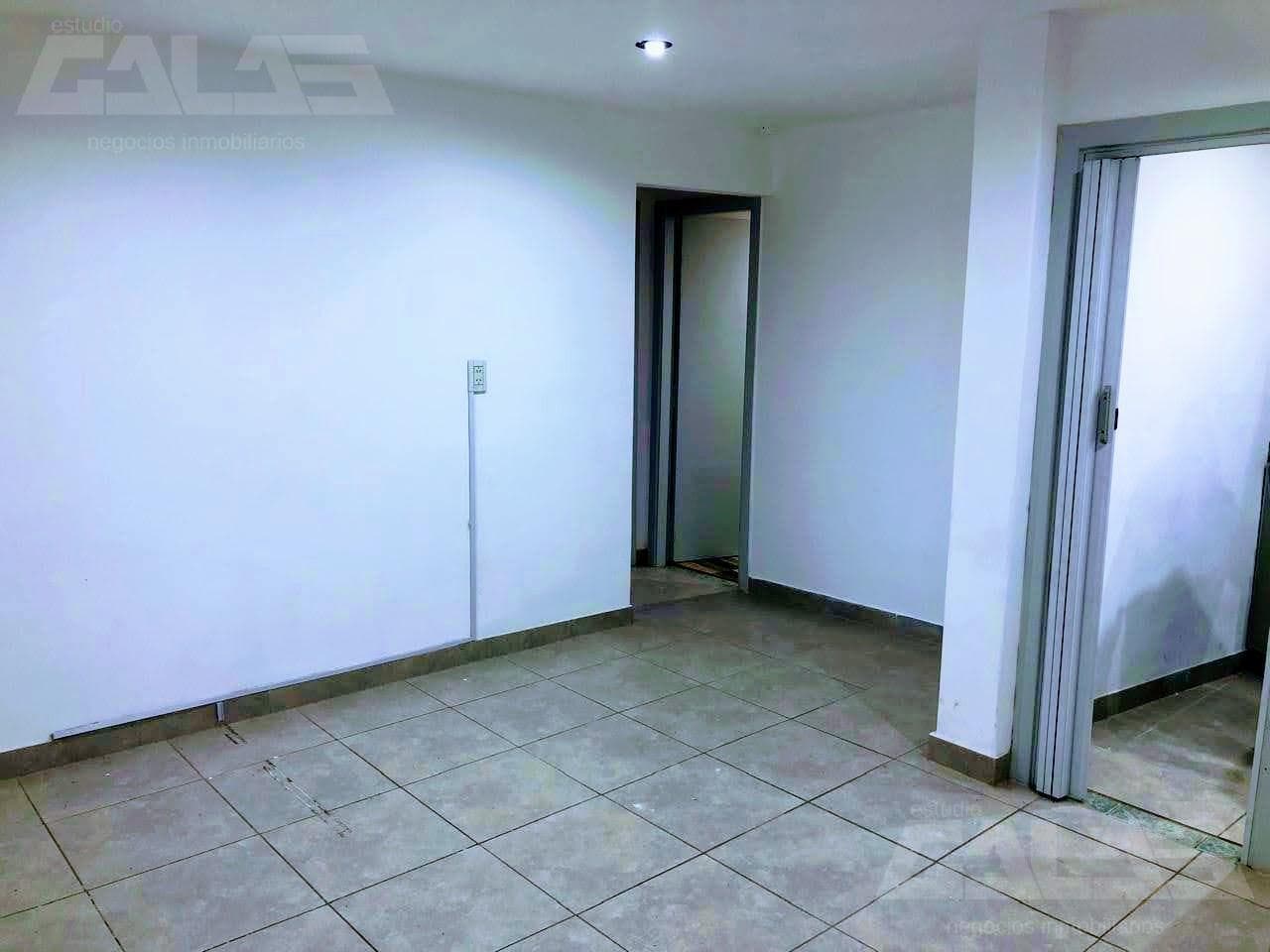 3-room apartment across from the station. For professional tenants only.