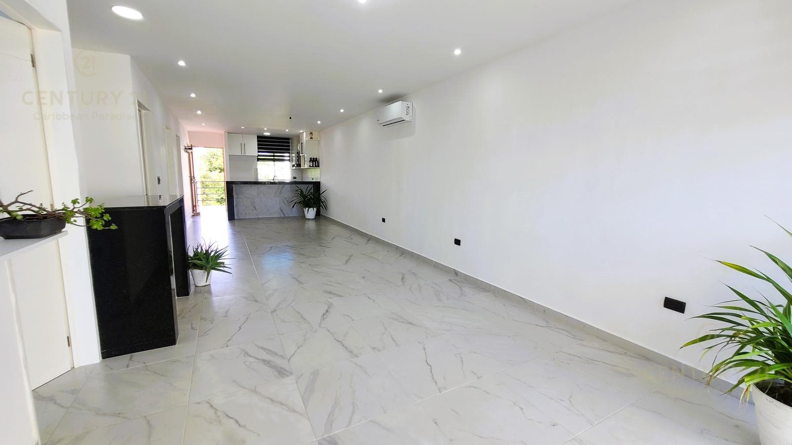 Amplio penthouse de 3 rec con roof top en venta en Ocean Blue Playa del Carmen P4373