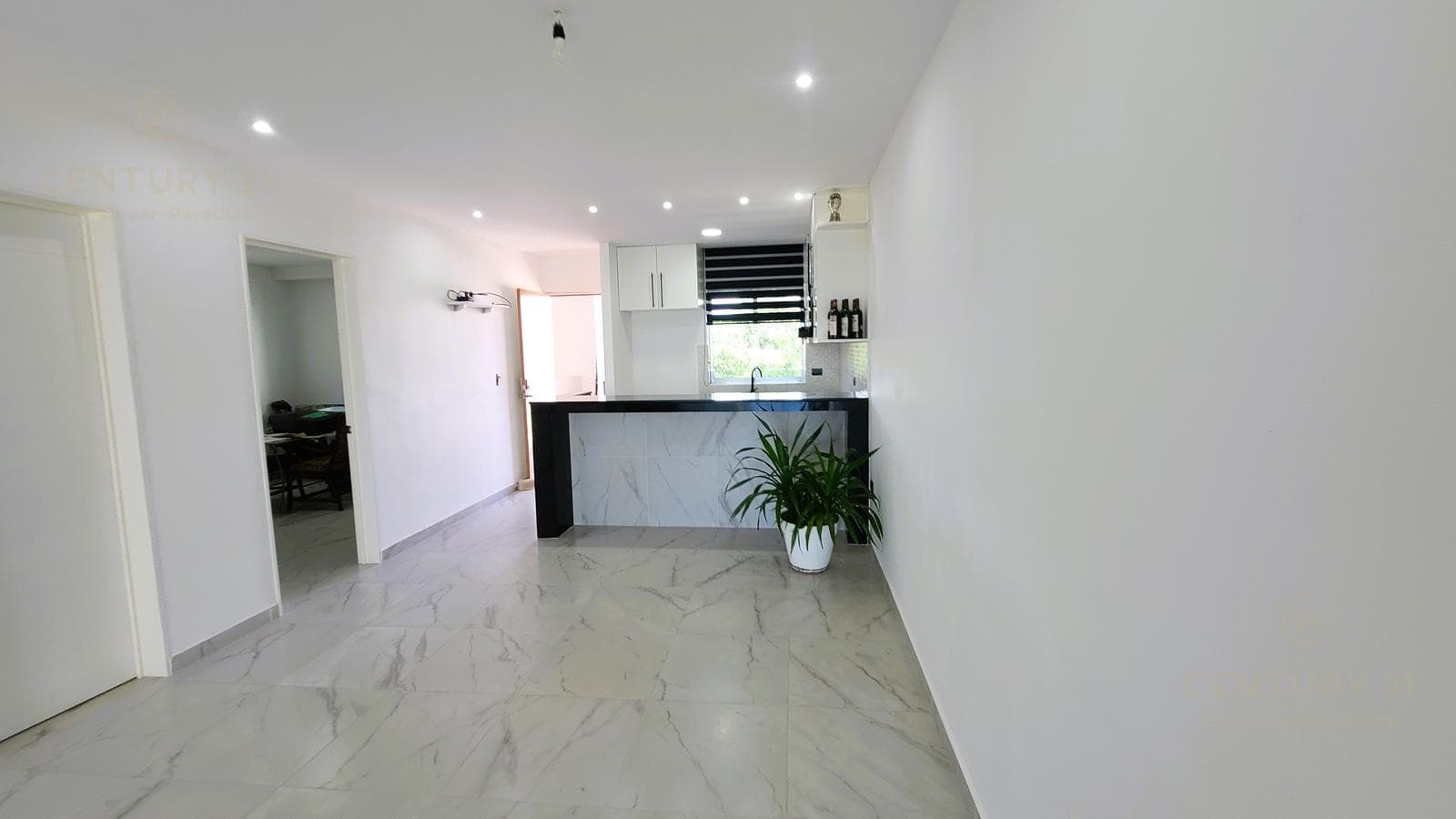 Spacious 3-bedroom penthouse with rooftop terrace for sale at Ocean Blue Playa del Carmen P4373