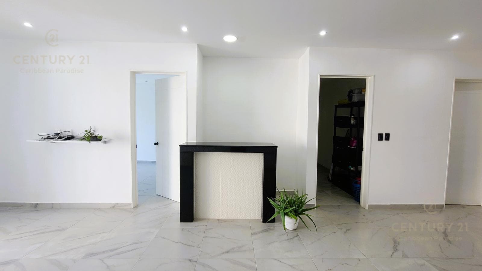 Amplio penthouse de 3 rec con roof top en venta en Ocean Blue Playa del Carmen P4373