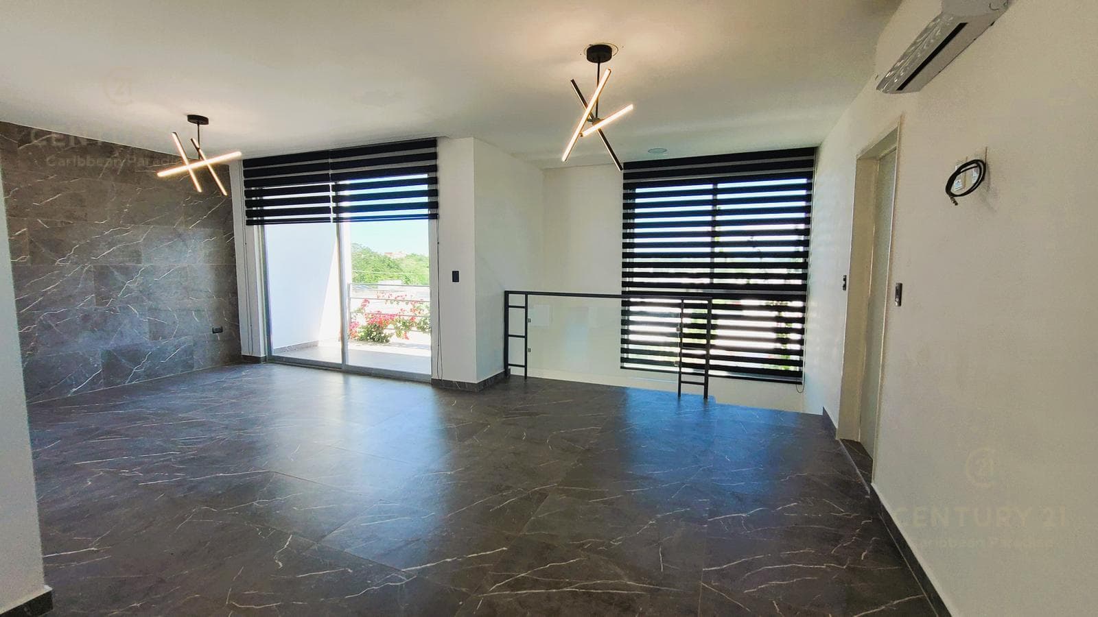 Amplio penthouse de 3 rec con roof top en venta en Ocean Blue Playa del Carmen P4373
