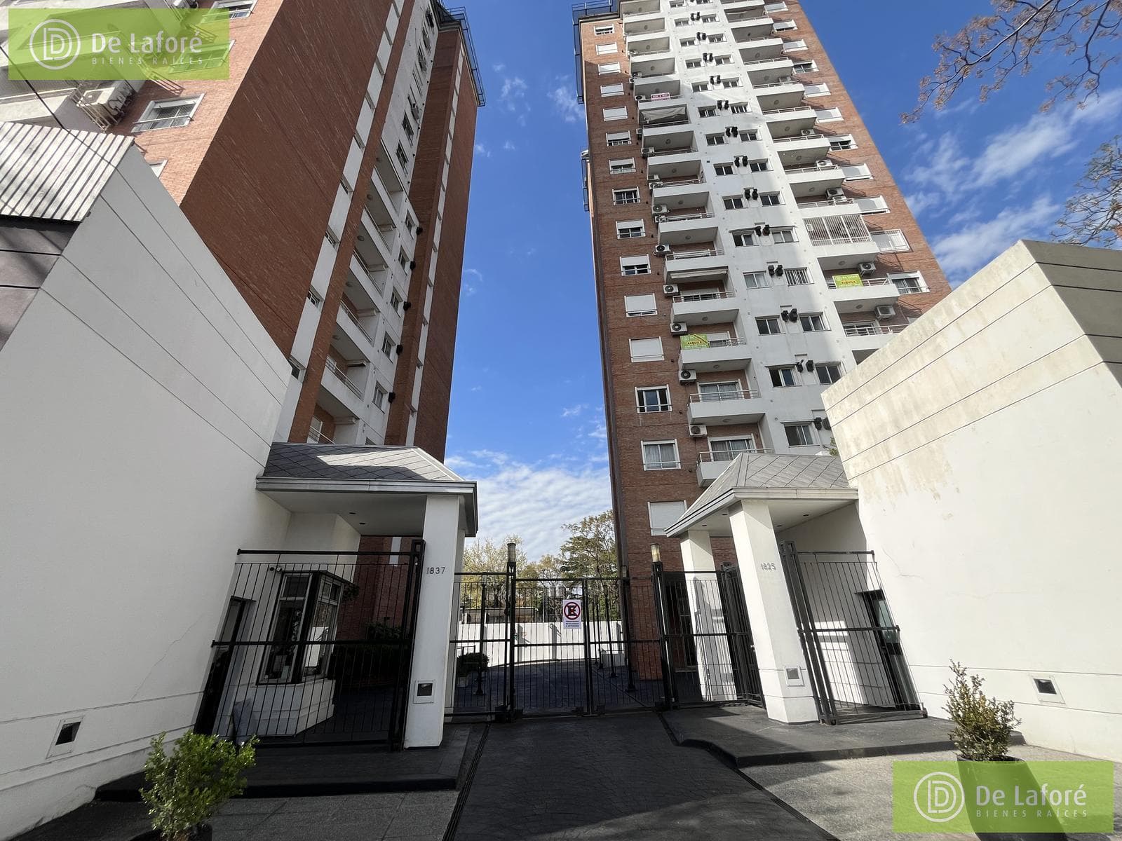 FOR RENT - 3-room apartment in Beccar, with a balcony, views, shared pool, and 24-hour security