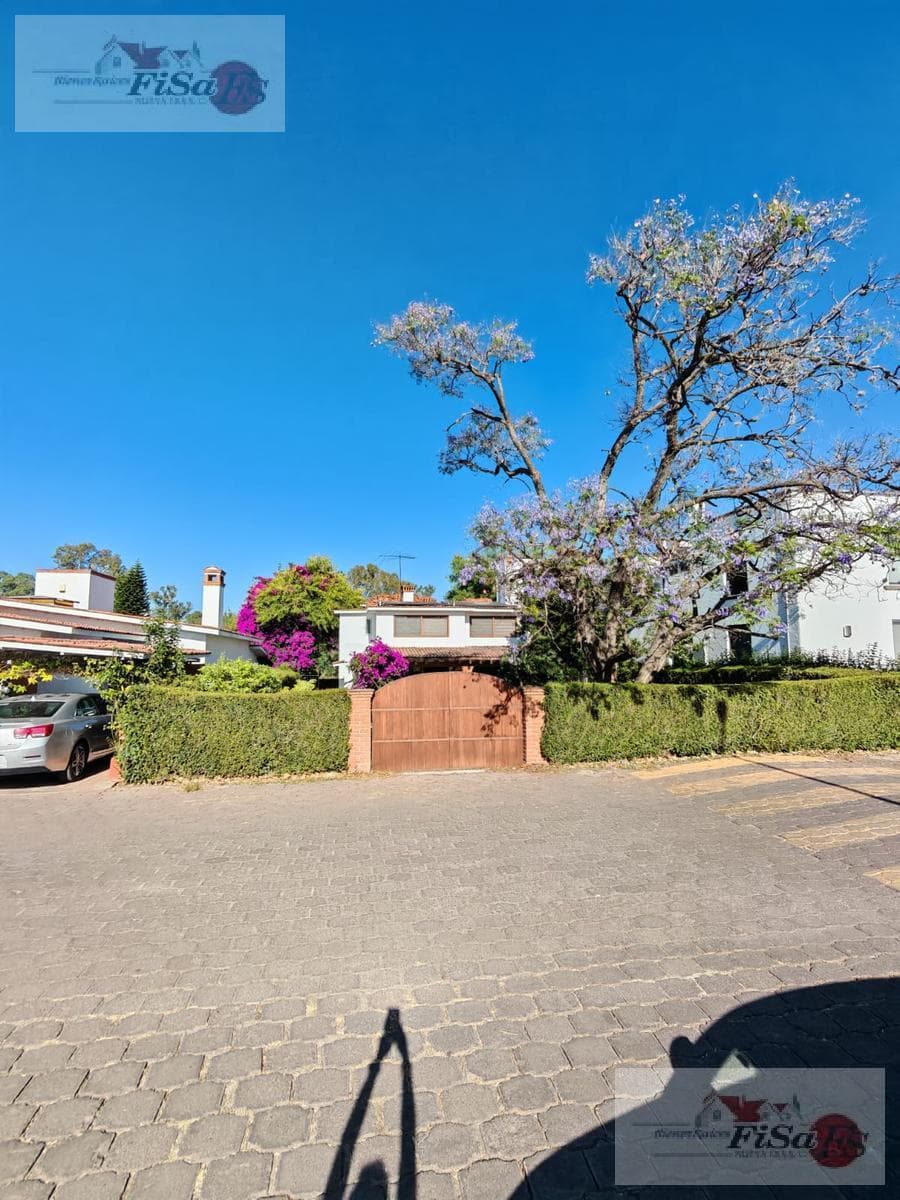 HOUSE FOR RENT
