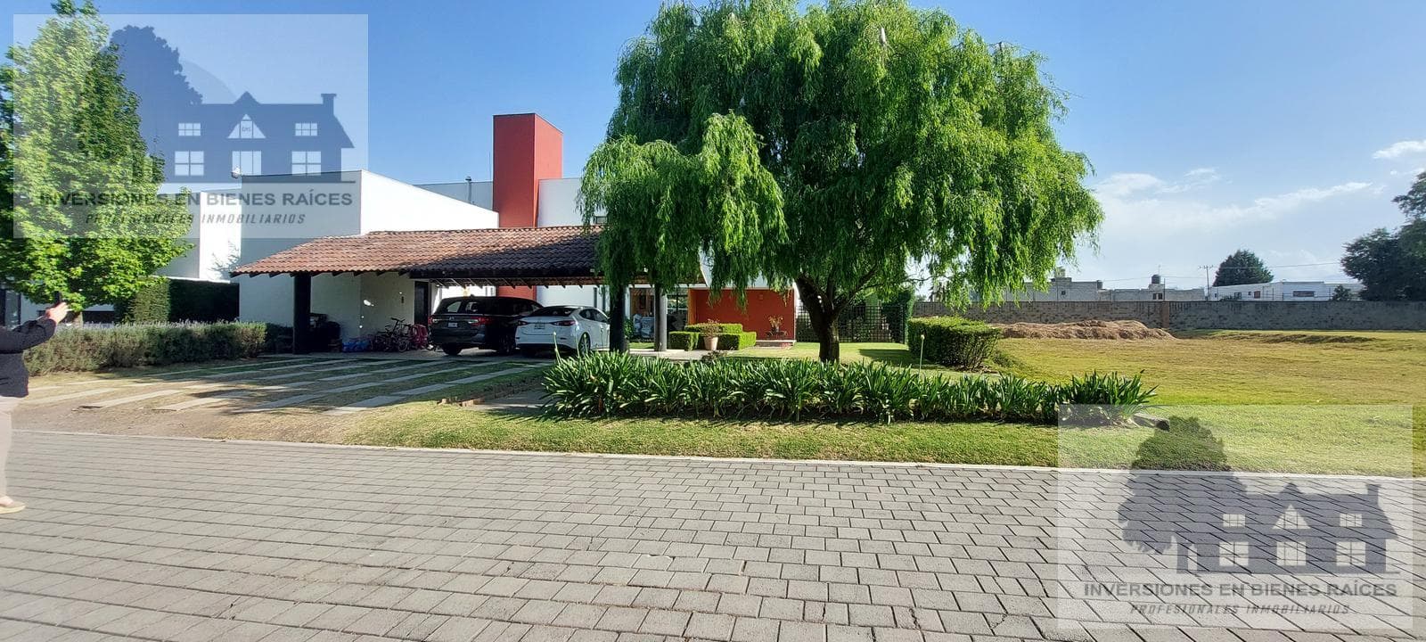 Live in Style: Home for Sale Just a Few Blocks from Av. Tecnológico in Metepec