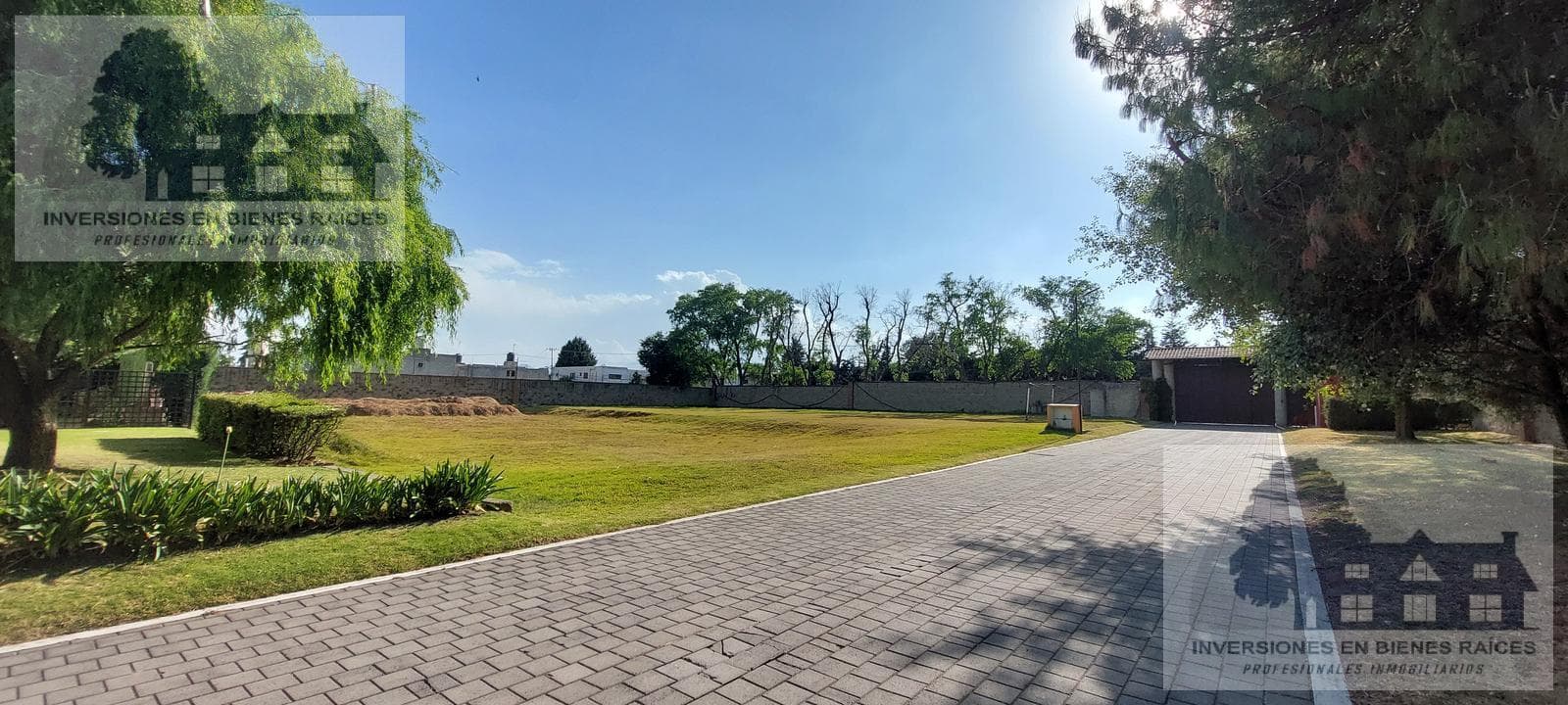 Live in Style: Home for Sale Just a Few Blocks from Av. Tecnológico in Metepec
