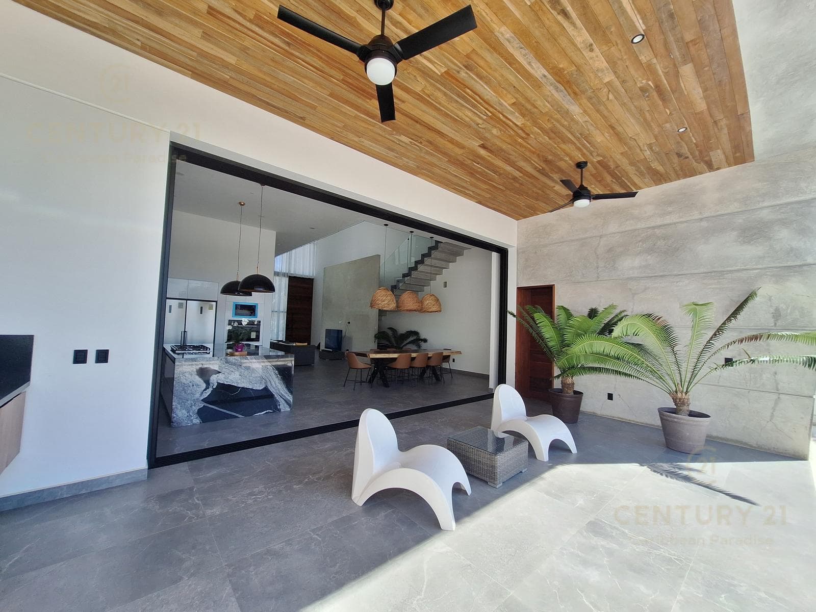 Casa de Lujo de 4 habitaciones 5 Baño, con acabados Finos en Venta en Playa Magna, Playa del carmen