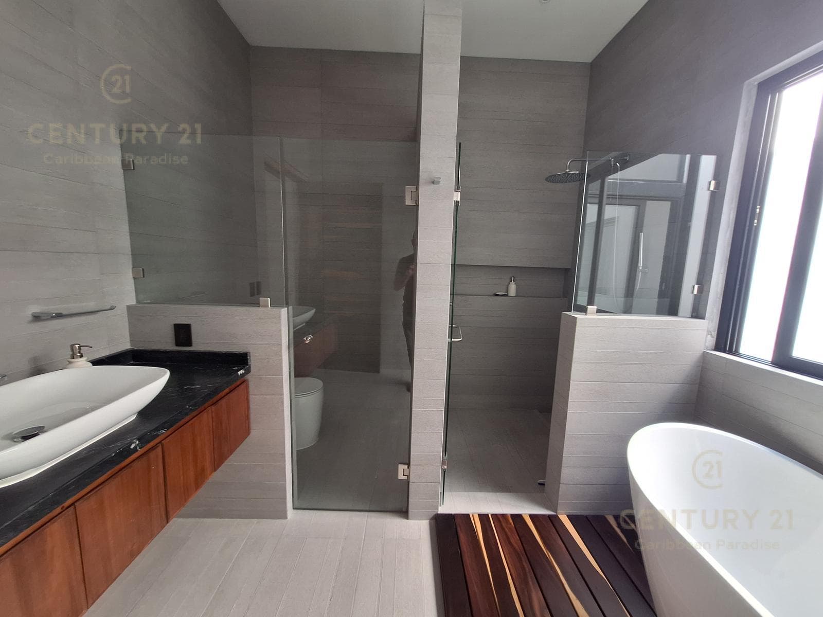Casa de Lujo de 4 habitaciones 5 Baño, con acabados Finos en Venta en Playa Magna, Playa del carmen