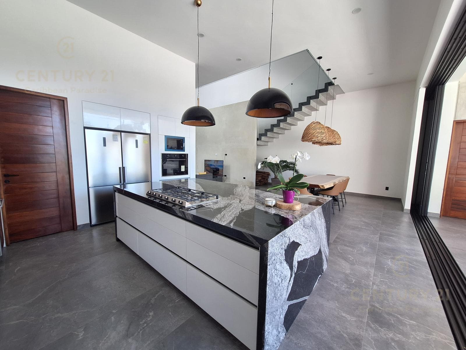 Casa de Lujo de 4 habitaciones 5 Baño, con acabados Finos en Venta en Playa Magna, Playa del carmen