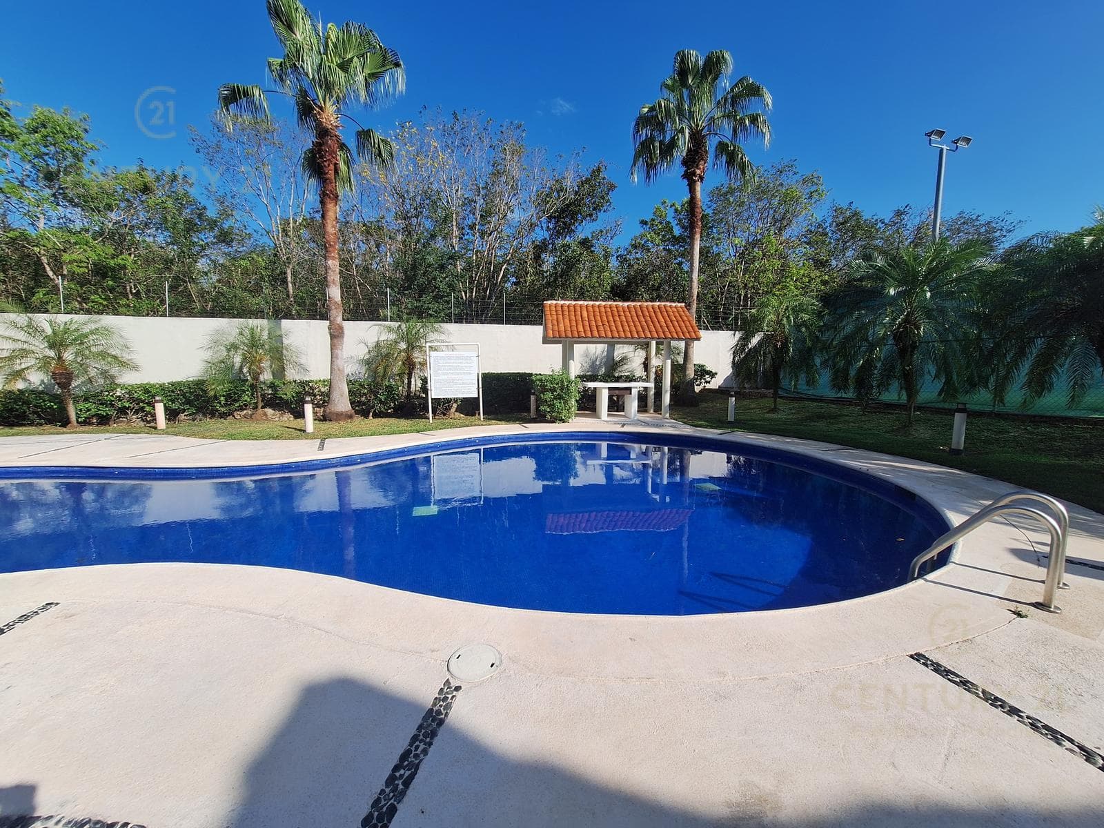 Casa de Lujo de 4 habitaciones 5 Baño, con acabados Finos en Venta en Playa Magna, Playa del carmen