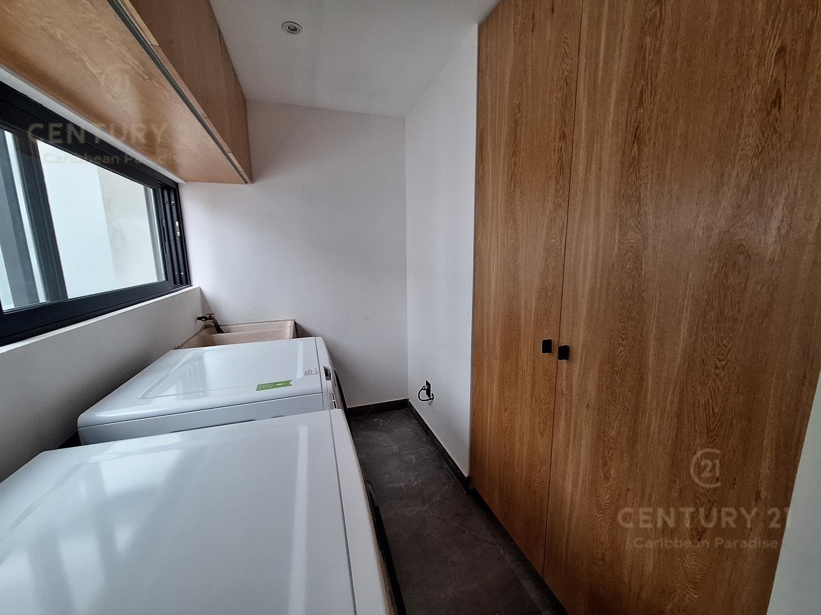 Casa de Lujo de 4 habitaciones 5 Baño, con acabados Finos en Venta en Playa Magna, Playa del carmen