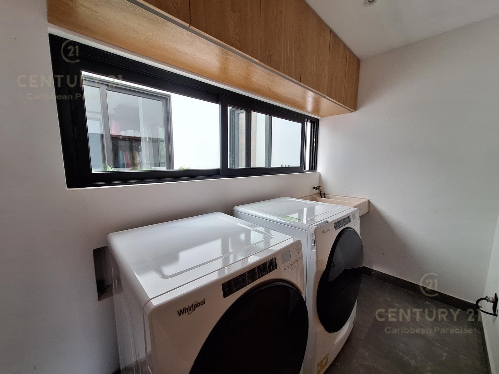 Casa de Lujo de 4 habitaciones 5 Baño, con acabados Finos en Venta en Playa Magna, Playa del carmen