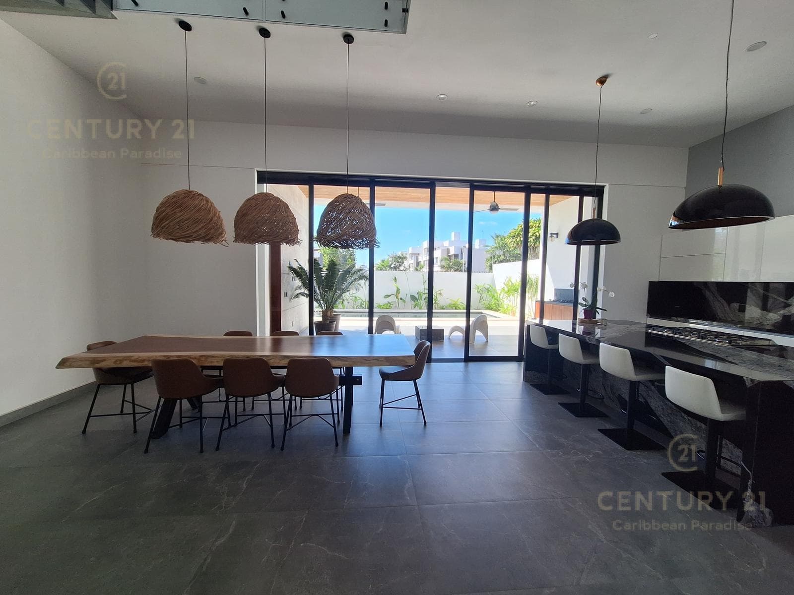 Casa de Lujo de 4 habitaciones 5 Baño, con acabados Finos en Venta en Playa Magna, Playa del carmen