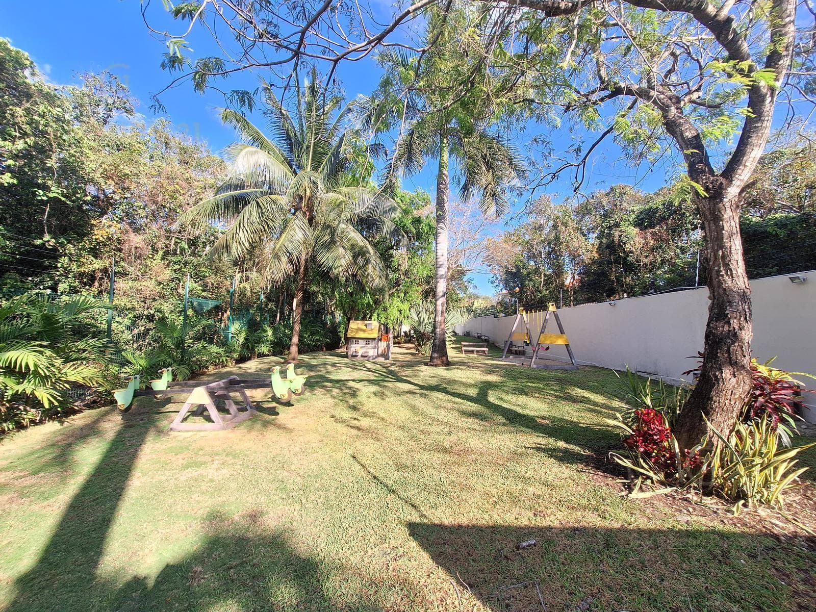 Casa de Lujo de 4 habitaciones 5 Baño, con acabados Finos en Venta en Playa Magna, Playa del carmen