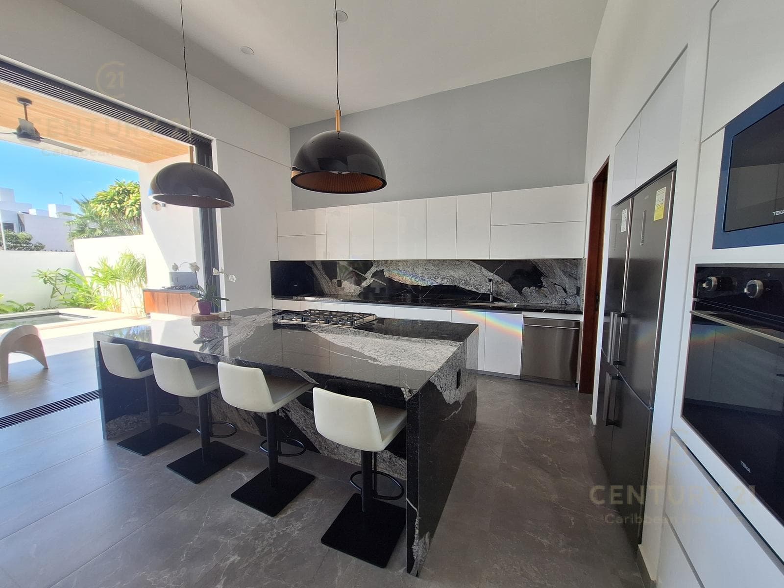 Casa de Lujo de 4 habitaciones 5 Baño, con acabados Finos en Venta en Playa Magna, Playa del carmen