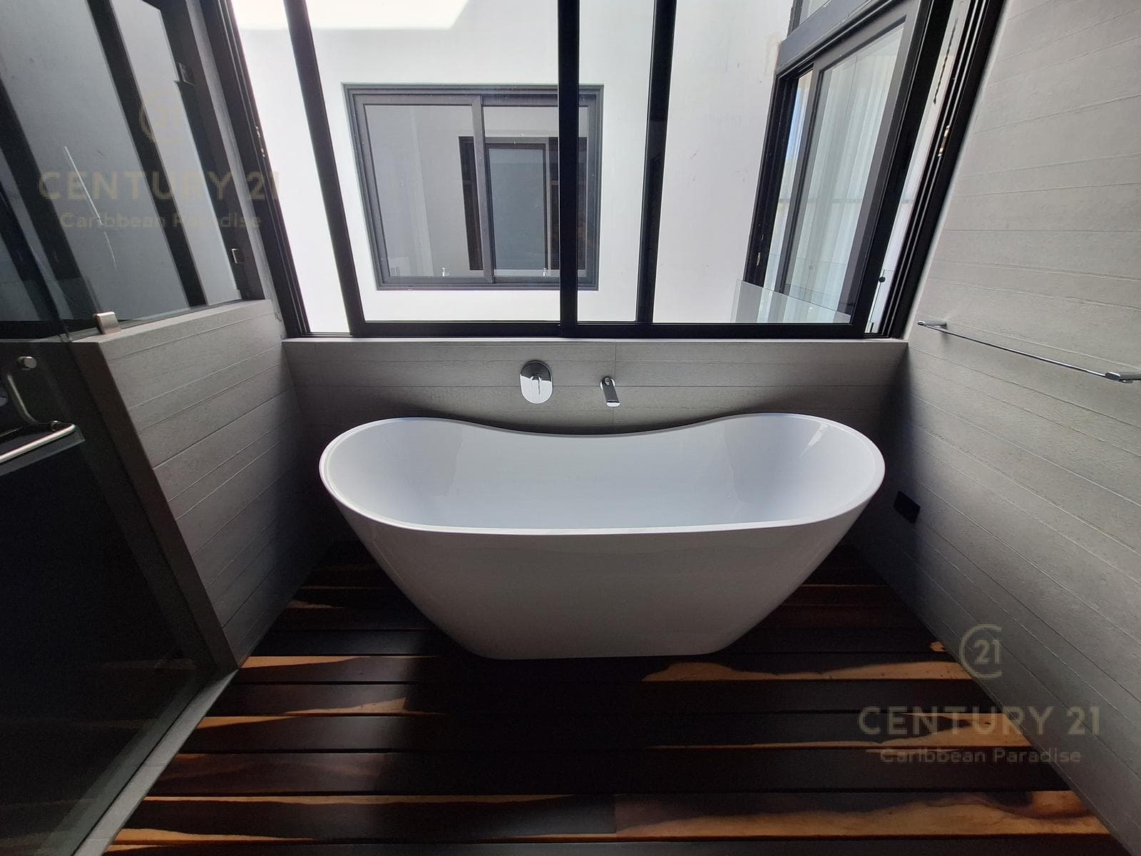 Casa de Lujo de 4 habitaciones 5 Baño, con acabados Finos en Venta en Playa Magna, Playa del carmen