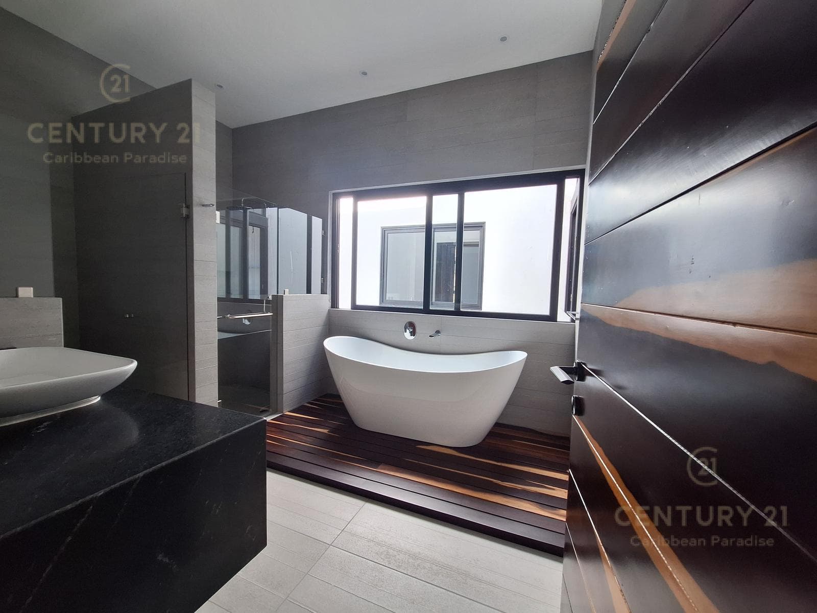 Casa de Lujo de 4 habitaciones 5 Baño, con acabados Finos en Venta en Playa Magna, Playa del carmen