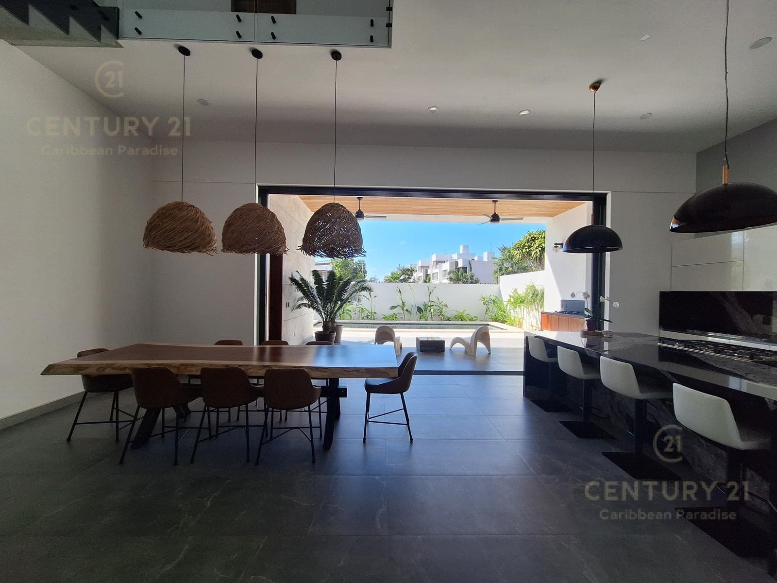 Casa de Lujo de 4 habitaciones 5 Baño, con acabados Finos en Venta en Playa Magna, Playa del carmen
